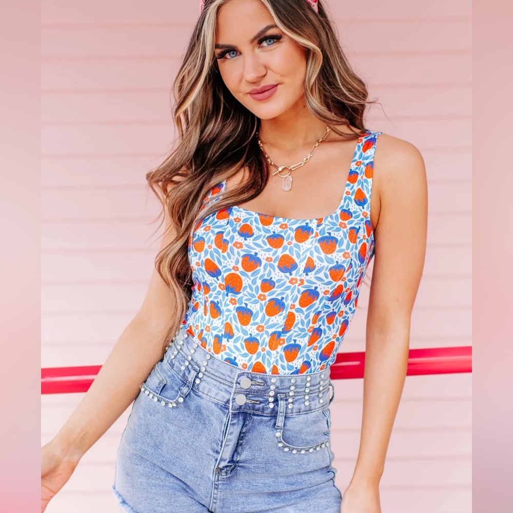 Nanamacs Sweet As Strawberries bodysuit 🍓